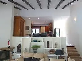 Villa Noelia מלון 4*