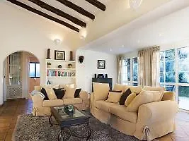 מלון Villa Noelia 4*